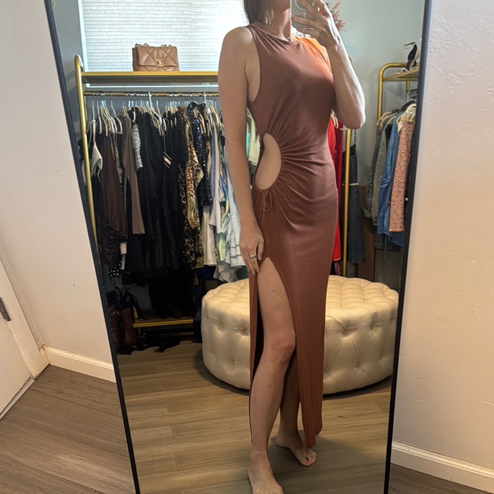 Elegant Brown Sleeveless Dress